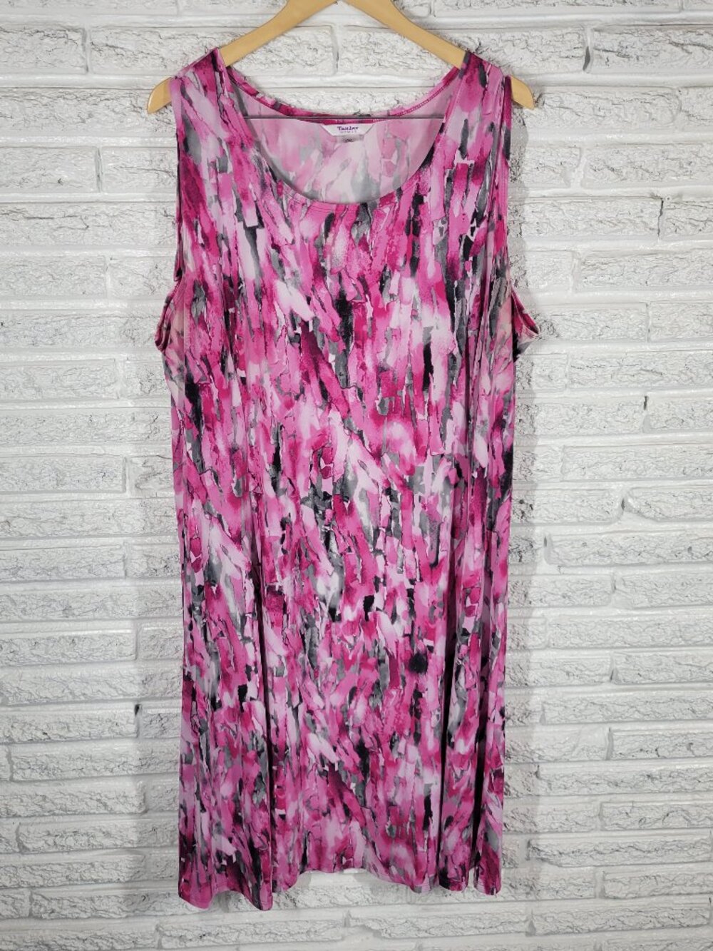 TanJay Gray Pink Watercolor Shift 22W Dress Plus Size Sleeveless Slit WAT96E
